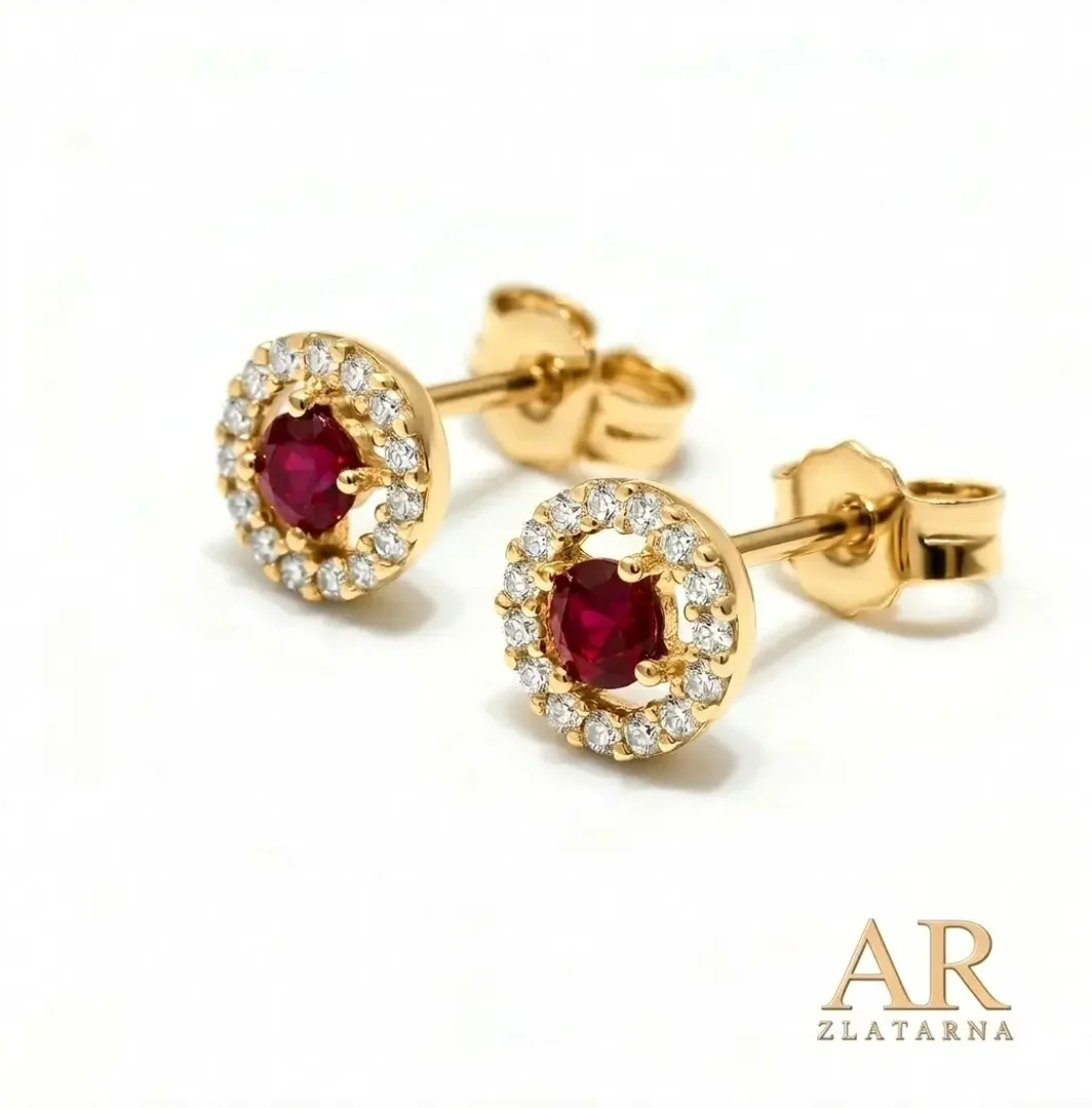Zlatne naušnice s cirkonima i rubinom u okrugloj kruni 