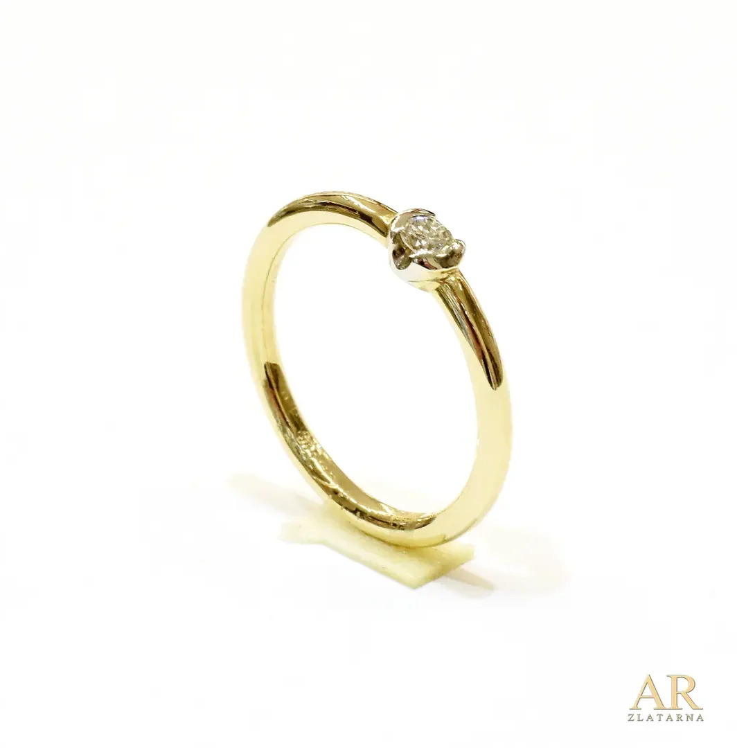 Zlatni zaručnički prsten s  0.10ct dijamantom Model 1
