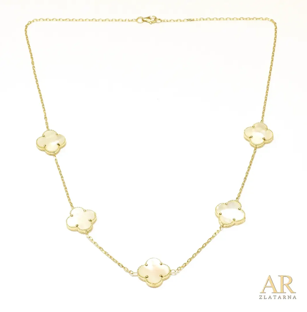 Zlatna ogrlica s pet bijelih  djetelina