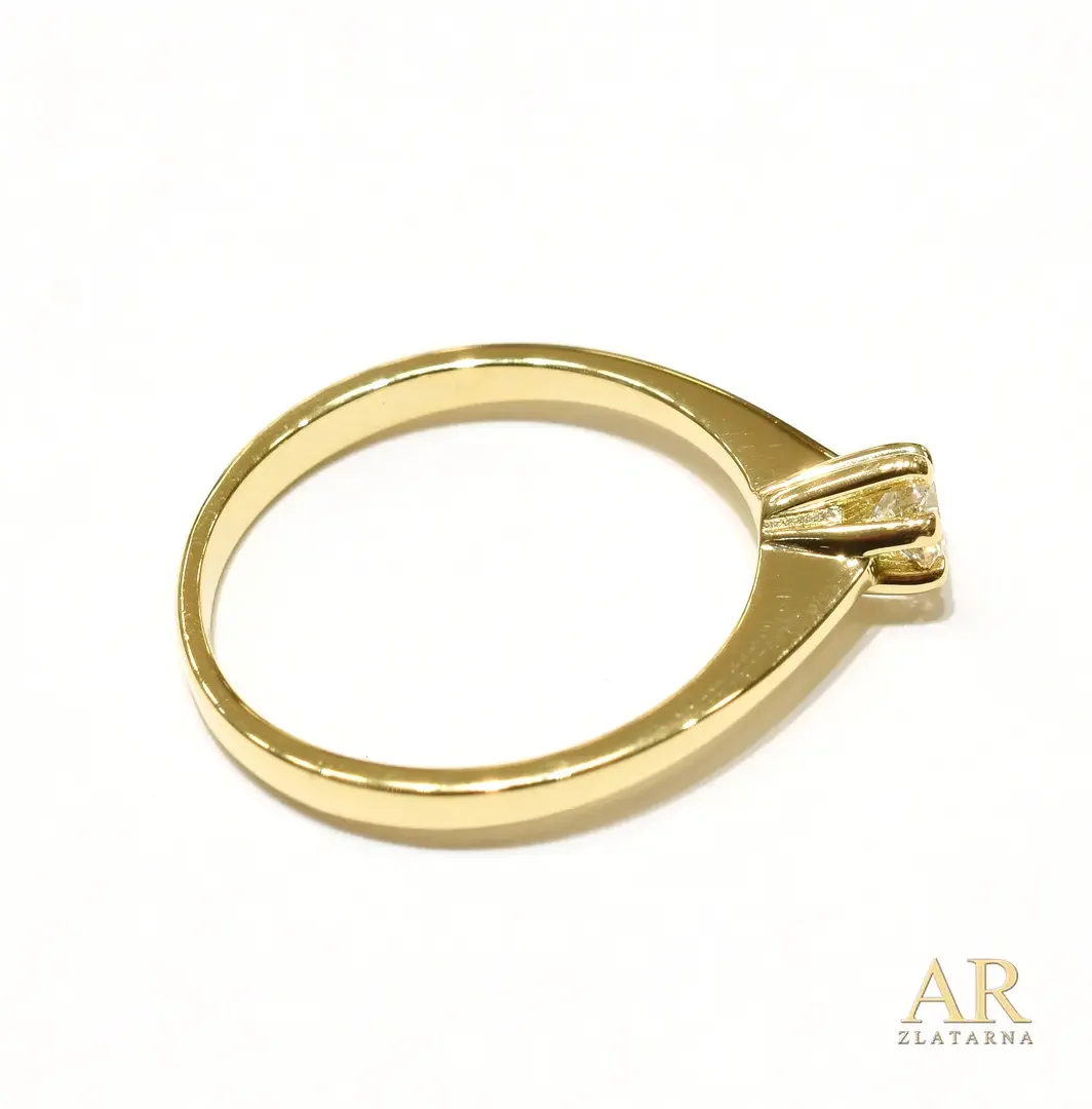 Zlatni zaručnički prsten s  0.20ct dijamantom Model 4