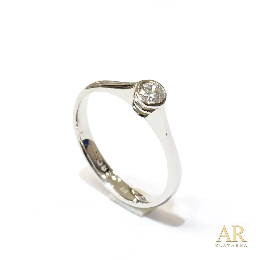 Zlatni zaručnički prsten  bijelo zlato sa cirkonom u okrugloj kruni Model 3