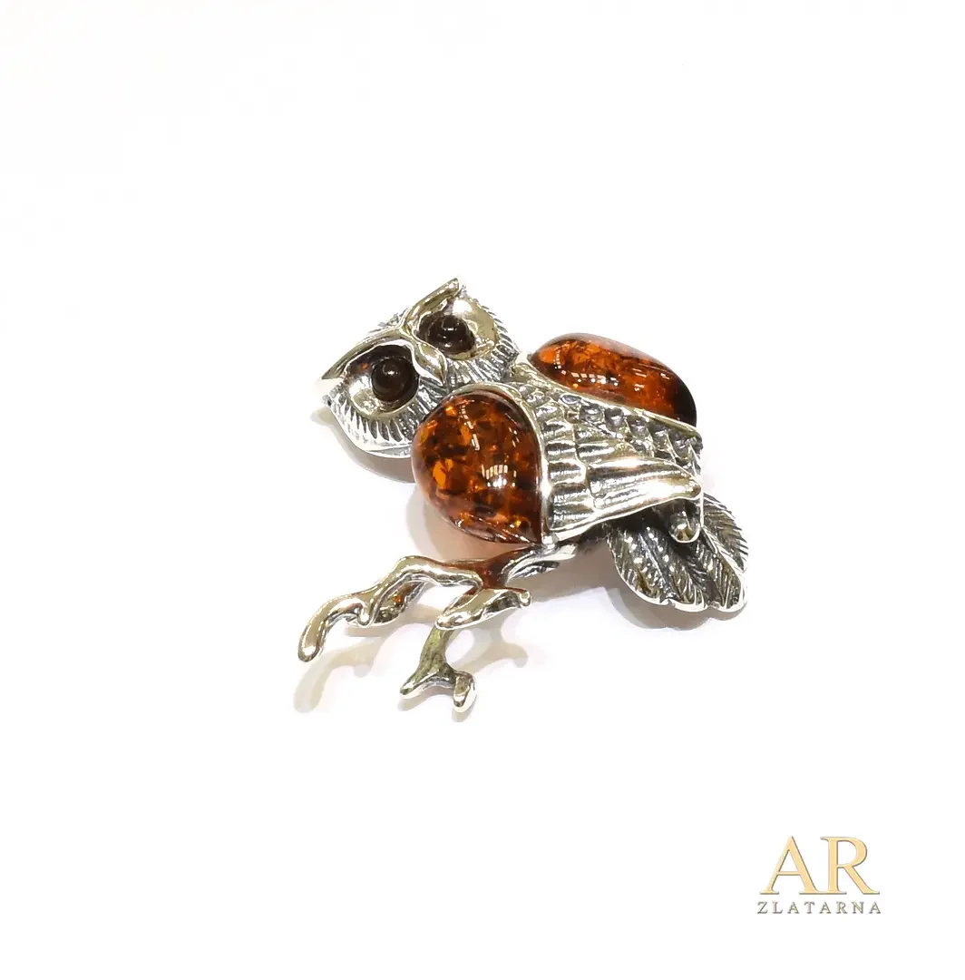 Srebrni privjesak Sova s  jantarom Model 1