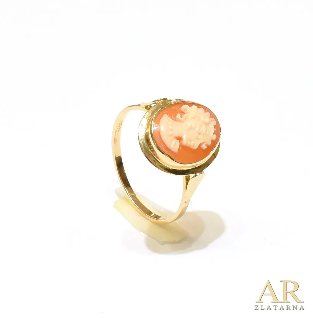 Zlatni prsten Kamea 10x12mm