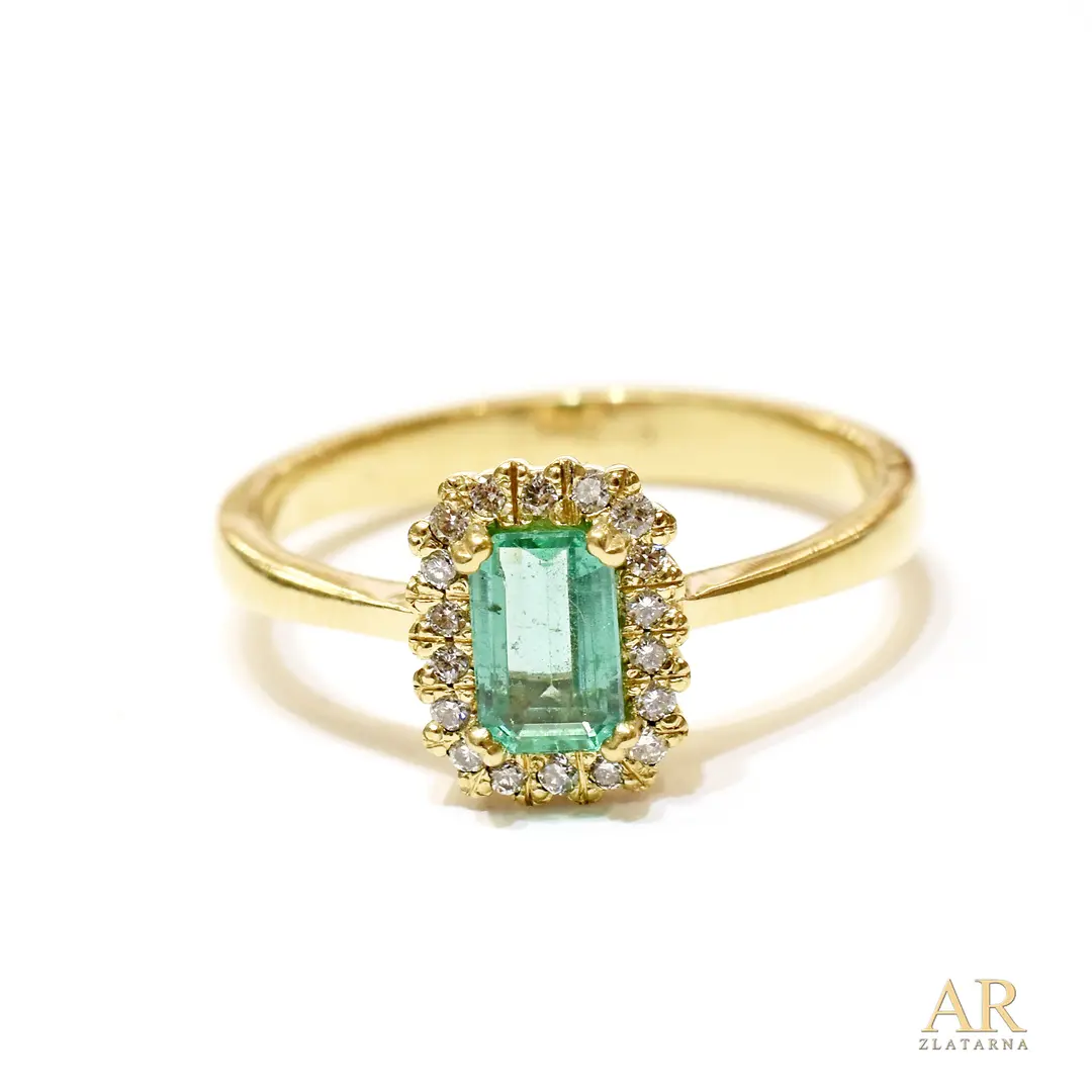 Zlatni prsten s 0.11ct dijamantima i 0.45 ct smaragdom