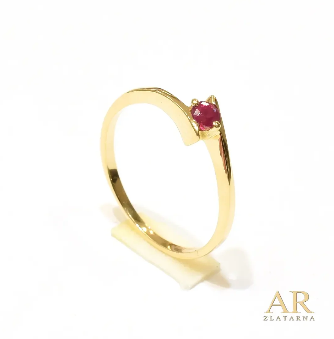 Zlatni prsten s 0.20ct Rubin