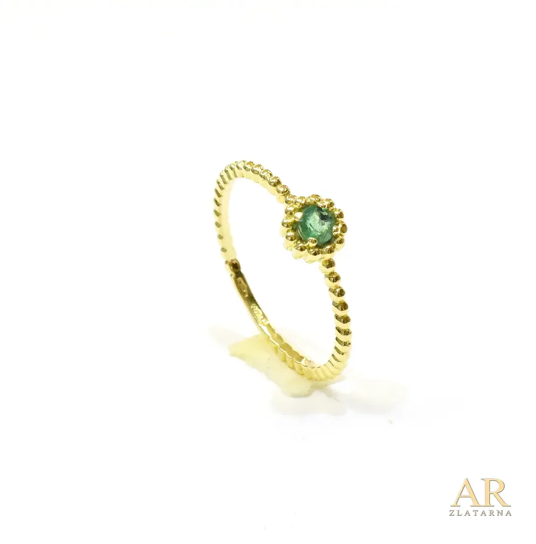 Zlatni prsten s 0.12 ct  smaragdom