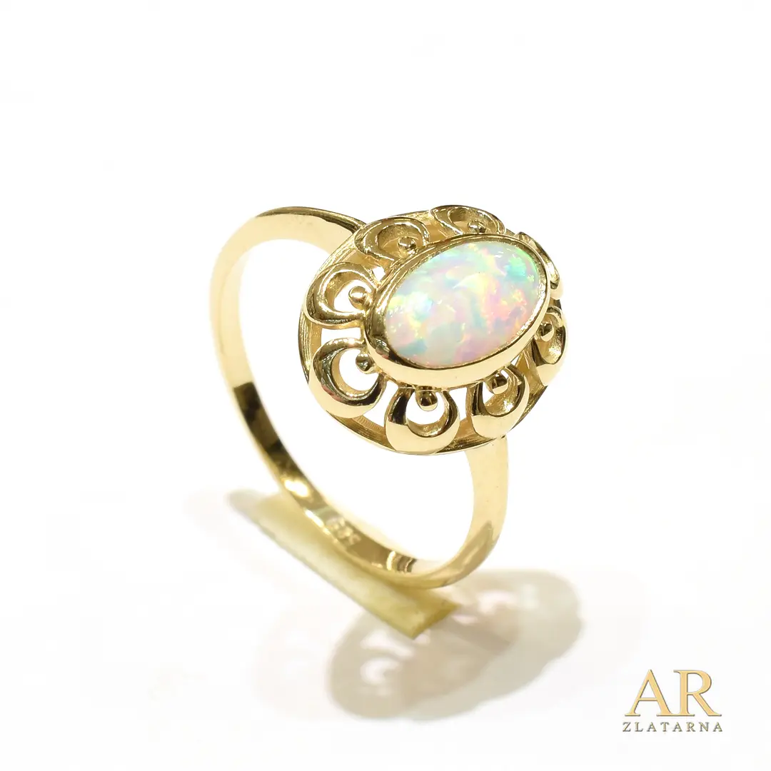 Zlatni prsten Vintage opal
