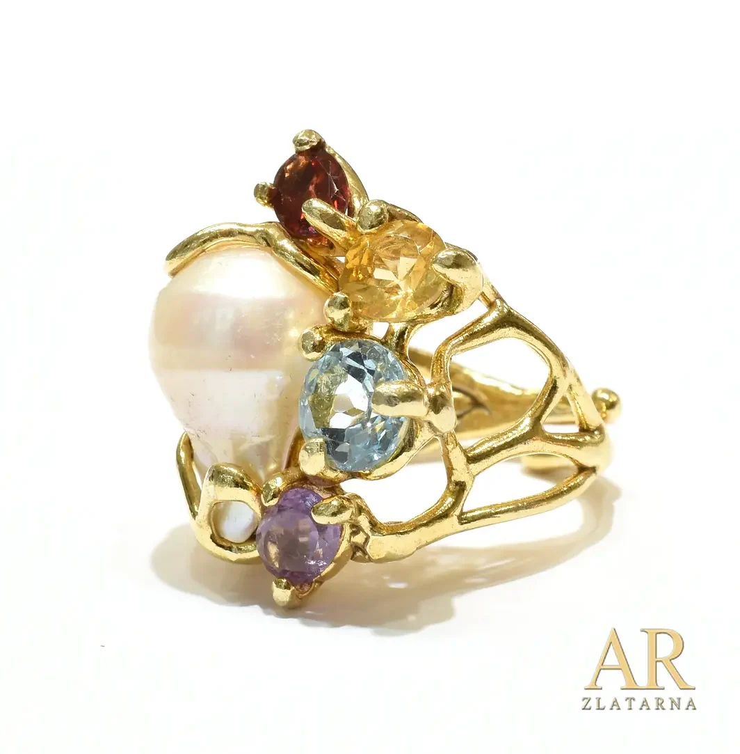 Srebrni pozlaćeni prsten sa Barok perlom i kamenčića u boji