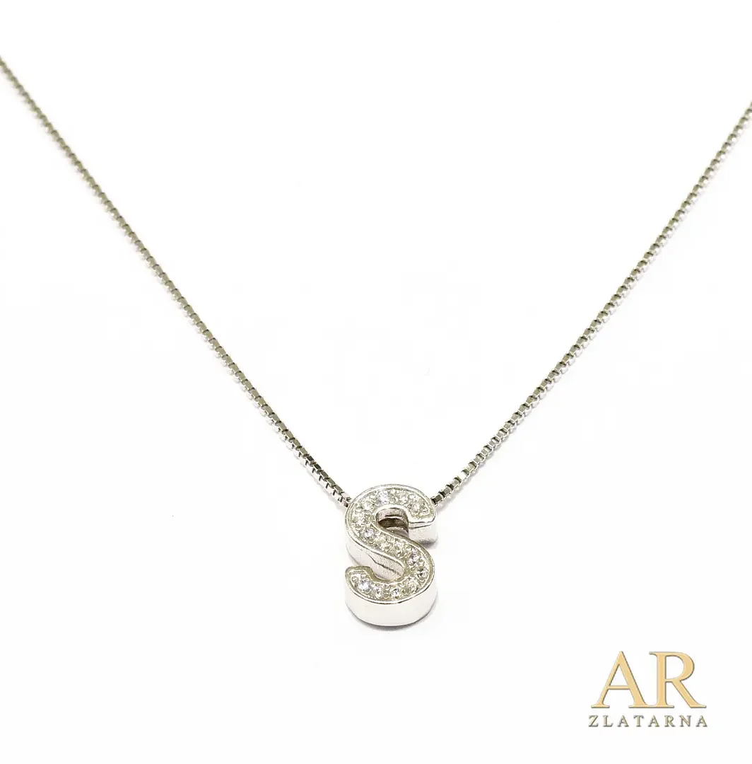Srebrna ogrlica slovo S
